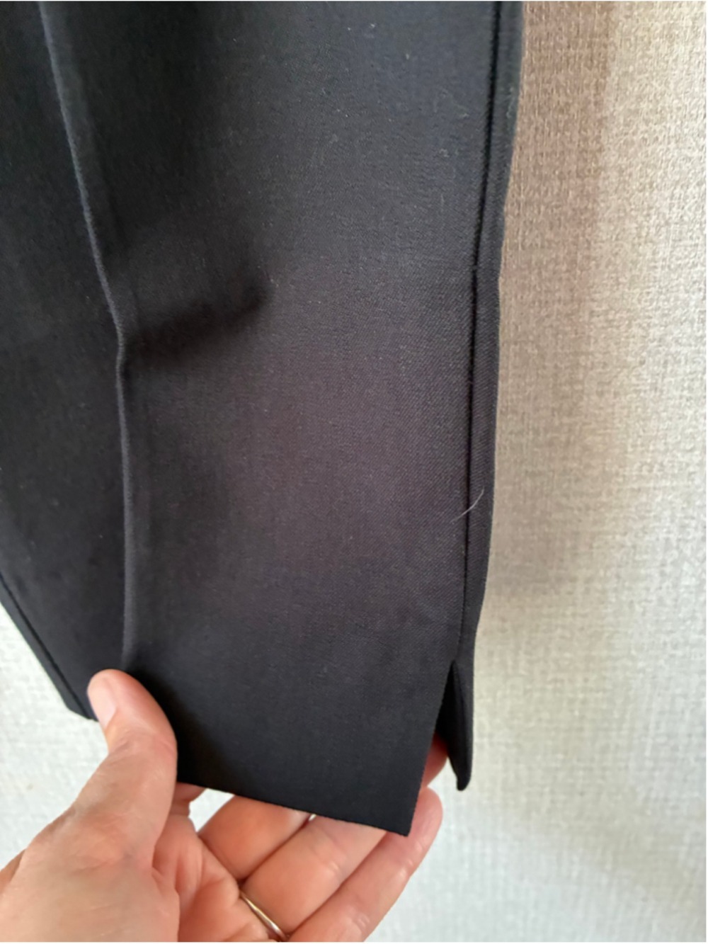 Lafayette 148 New York Black Cropped Bleecker Pants Size 8 - Picture 4 of 9